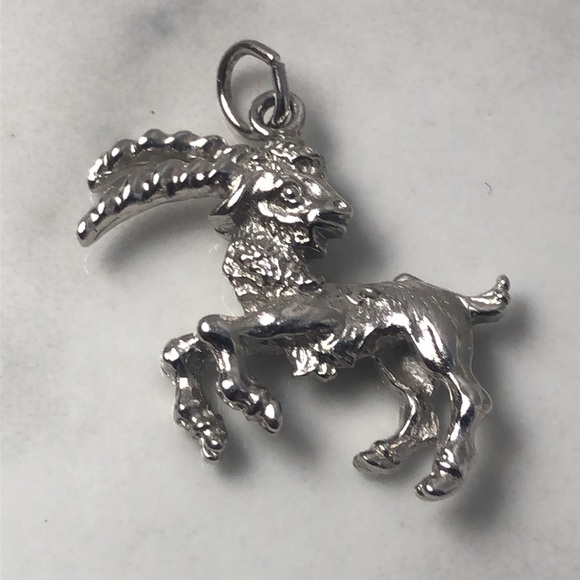 Aries sterling silver ram zodiac charm - Picture 1 of 8